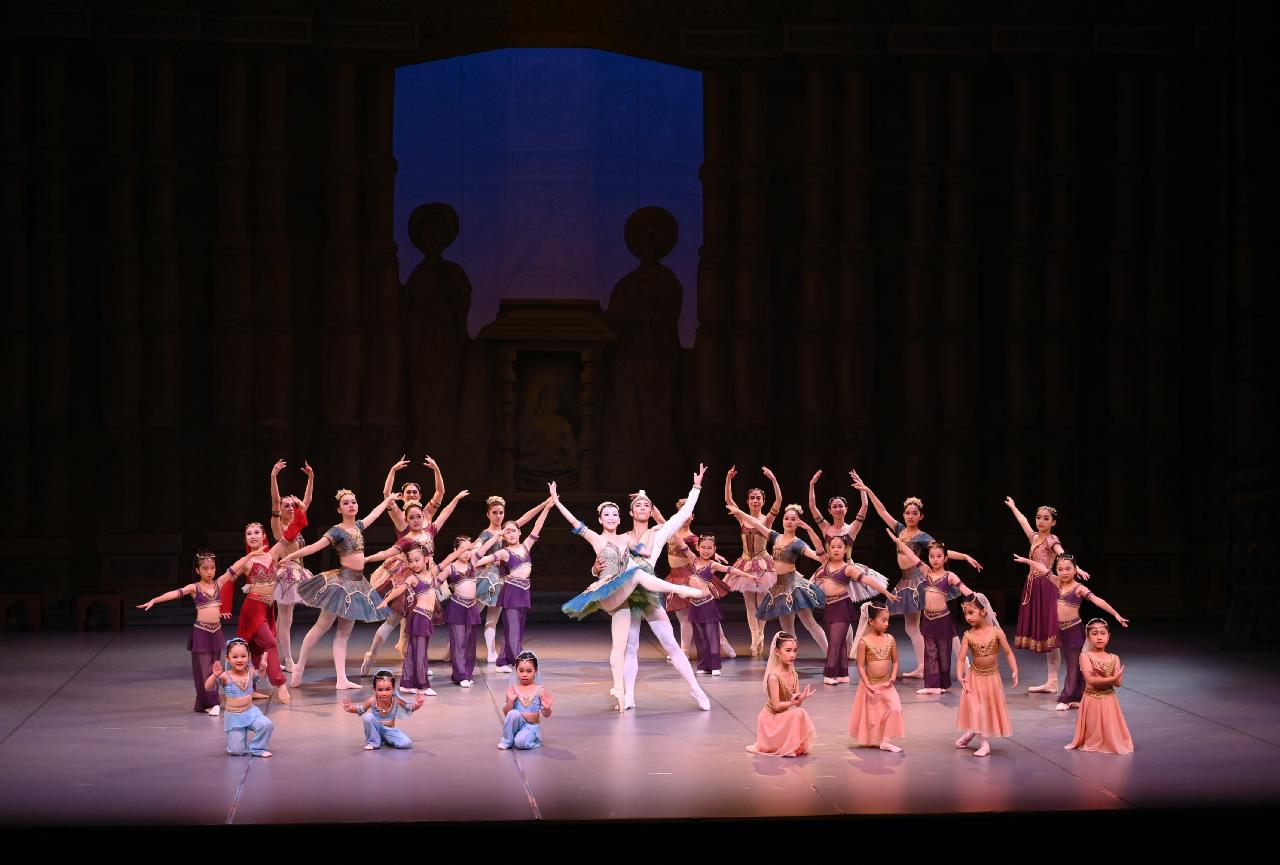 https://c-ballet-studio.com/wp-content/uploads/2023/09/551-5486952.jpg